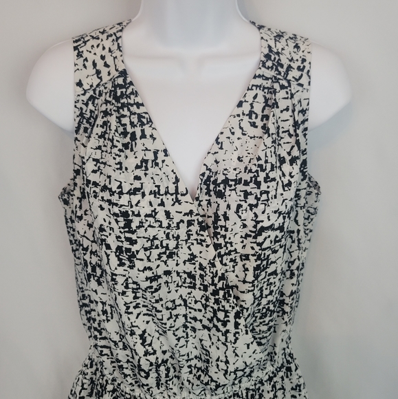 White House Black Market Romper - Picture 2 of 8